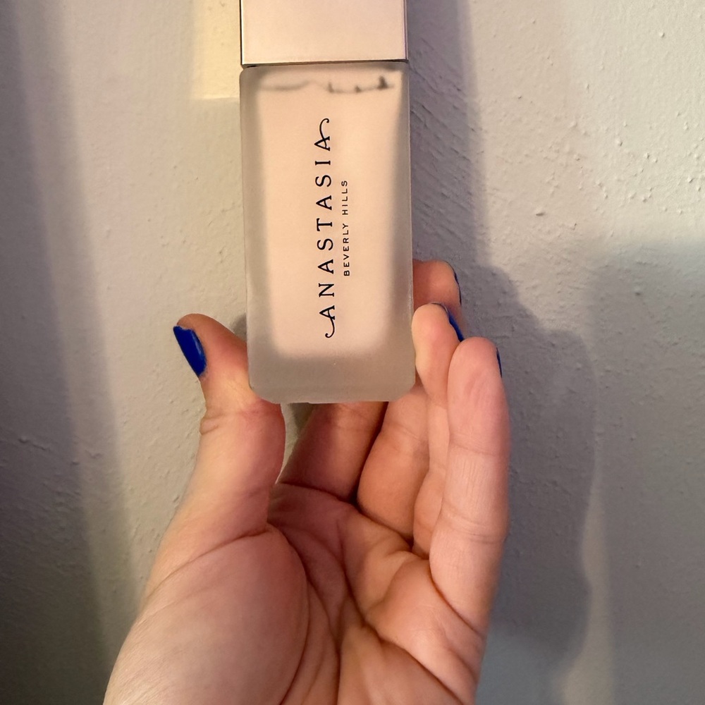 Anastasia Beverly Hills Translucent Foundation